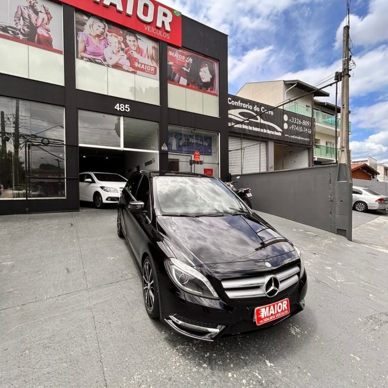 Mercedes-Benz Classe B 200 1.6 Turbo Sport 2015 Mercedes-Benz Classe B 200 1.6 Turbo Sport 2015