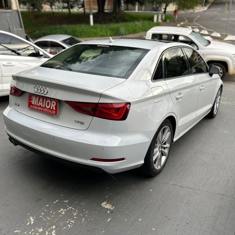 A3 Sedan 1.8 TFSI Ambition S Tronic A3 Sedan 1.8 TFSI Ambition S Tronic