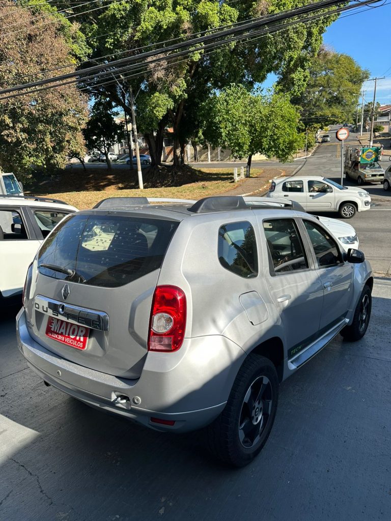 DUSTER AUT. 2014 BAIXO KM